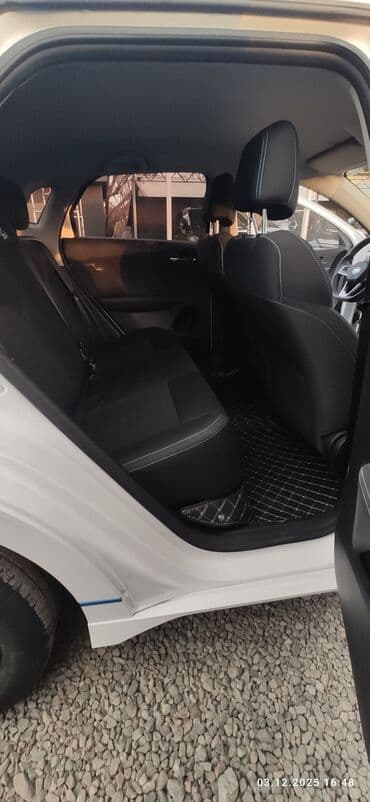 портативное зарядное устройство с розеткой: BYD : 2021 г., Автомат, Электромобиль, Хэтчбэк — 8