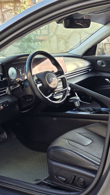 набор ключей в чемодане: Hyundai Avante: 2022 г., 1.6 л, Автомат, Бензиновая, Седан — 11