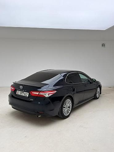 Транспорт: Toyota Camry: 2018 г., 2.5 л, Автомат, Бензин, Седан — 2