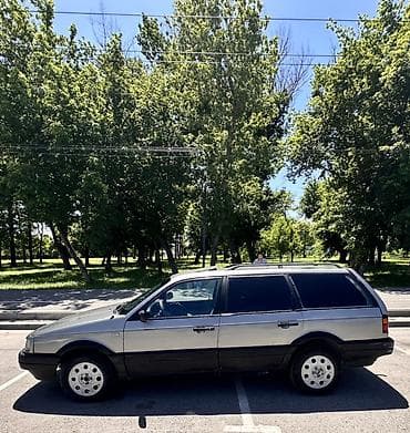 обмен на квартира: Volkswagen Passat Variant: 1988 г., 1.8 л, Механика, Бензин, Универсал — 2