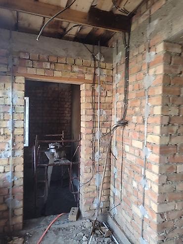 шифер и кирпич: Штукатурные работы по маякам. Механизированное и ручное выравнивание — 3