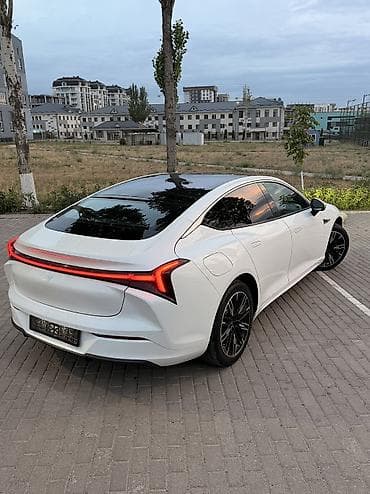 vin code: Neta S Гибрид 1.5 литра Расход 3-4 л Год 2023 Пробег 50 000км (Не — 3
