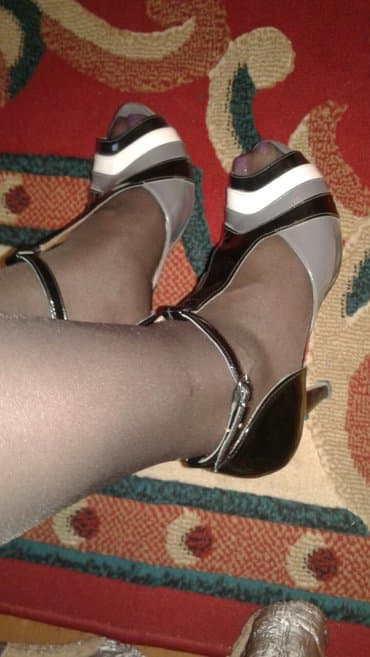 леон: 1)-37 рр покупала в леоне. Для танцев само то 2)- 41 рр подойдёт на — 2