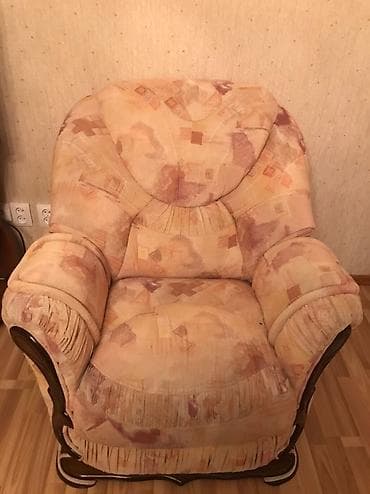 набор кухонный: Продаю диван тройка(диван и 2 кресло) состояние хорошее — 4