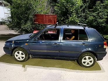kirgiz auto: Volkswagen Golf: 1995 г., 1.6 л, Механика, Бензин, Хэтчбэк — 4