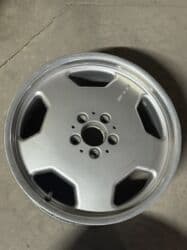 23.5 25 шины бу на фронтальный погрузчик: Литые Диски R 18 AMG, Комплект, отверстий - 5 — 3