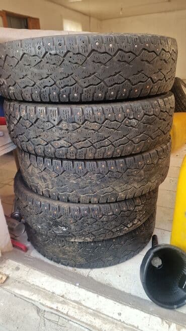 купить шипы для шин: Продаю шины зимние R16 c — 9