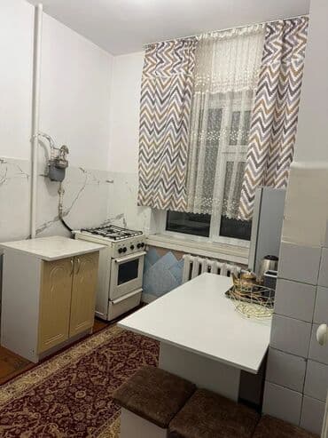Батирди ижарага алам: 1 бөлмө, Кыймылсыз мүлк агенттиги, Чогуу жашоосу жок, Жарым -жартылай эмереги бар — 6