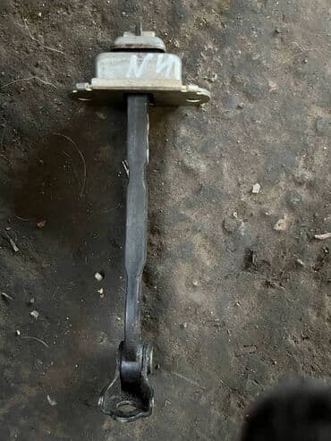 купить крестовину для кресла: Nissan ограничитель двери, Ниссан дверной ограничитель. Ограничитель — 2