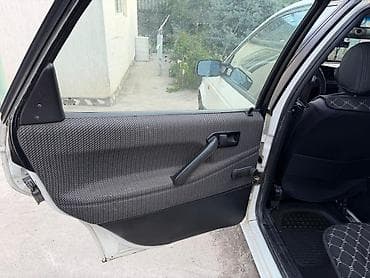Продажа авто: Volkswagen Passat: 1991 г., 1.8 л, Механика, Седан — 6