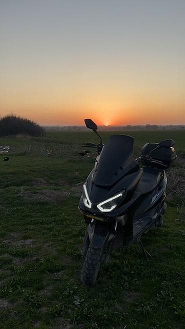 мотоблок скаут: Макси-скутер 150 куб. см, Бензин — 7