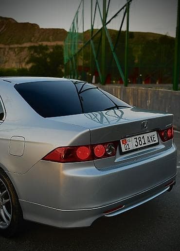 Honda Accord: 2004 г., 2 л, Автомат, Бензин, Седан