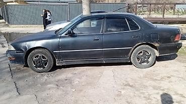 буксир авто: Toyota Camry: 1991 г., 2 л, Автомат, Газ, Седан — 3