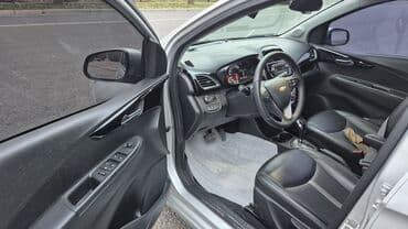 набор ключей для автомобиля в чемодане: Chevrolet Spark: 2021 г., 1 л, Бензиновая, Хэтчбэк — 10