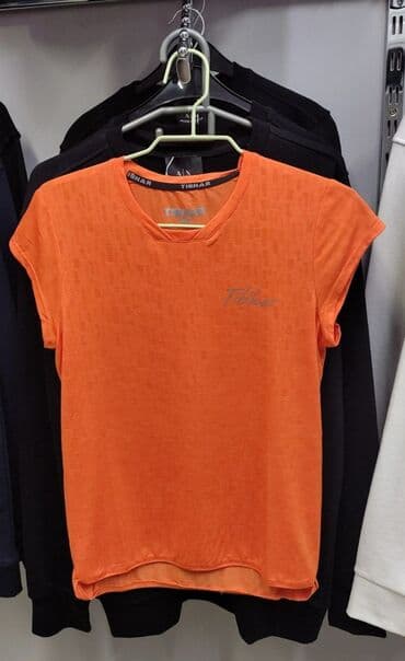 спортивное оборудование: Футболка фирмы Tibhar — 1