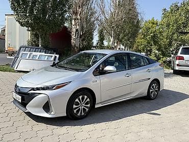 подключаемый гибрид: Toyota Prius: 2020 г., 1.8 л, Автомат, Гибрид, Хэтчбэк — 4