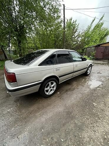Mazda 626: 1990 г., 2 л, Механика, Бензин, Хэтчбэк — 2