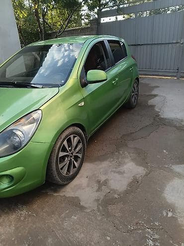 Hyundai i20: 2010 г., 1.4 л, Автомат, Бензин, Хэтчбэк — 1