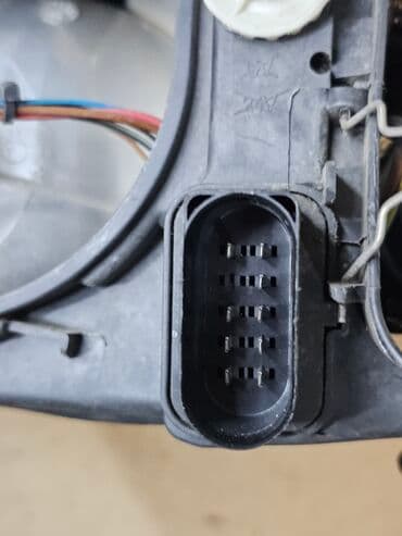 купить фары на гольф 4: Передняя правая фара Seat 2003 г., Б/у, Оригинал, Германия — 11