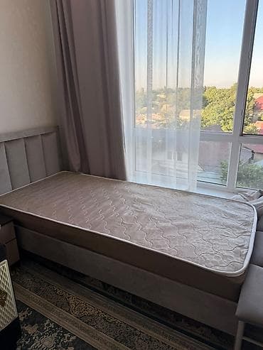 Продаеться односпальная кровать с мягким изголовьем + матрас. в — 1