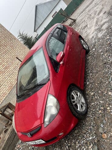 кызыл бирдик: Honda Fit: 2006 г., 1.4 л, Механика, Бензин, Хетчбек — 4