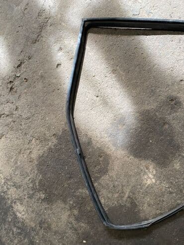 Nissan Mistral Уплотнительная резинка стекла, Ниссан Мистрал