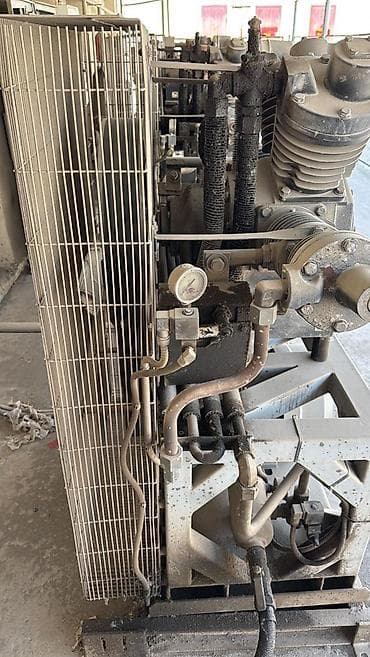 Оборудование для производства: Компрессор Электрический, Поршневой, Б/у — 2