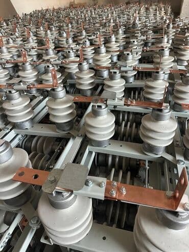 РЛНД продаётся 10/400А Фарфоровые изолятор Медный ламель (нож) at lalafo.kg РЛНД продаётся 10/400А Фарфоровые изолятор Медный ламель (нож)