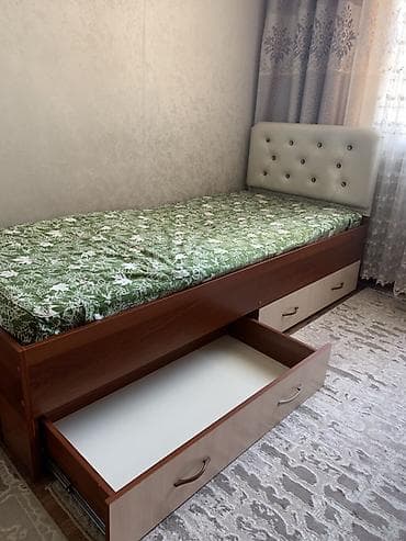 односпальные кроват: Односпальная кровать, Б/у, С мягким изголовьем, длина - 195 см — 4