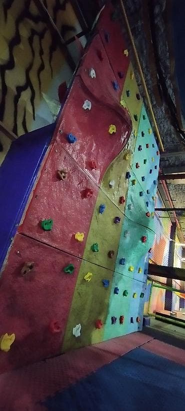 Балдардын кийим-кечелери жана бут кийимдери: Детская скалодром‑стена — 2
