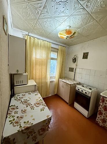 продаю дом ала тоо 1: 1 комната, 32 м², 104 серия, 1 этаж, Старый ремонт — 4