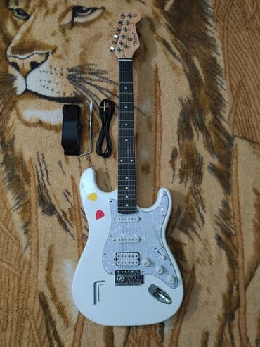 Гитары: Мощная реплика легендарного Fender Stratocaster! Белый корпус — 1