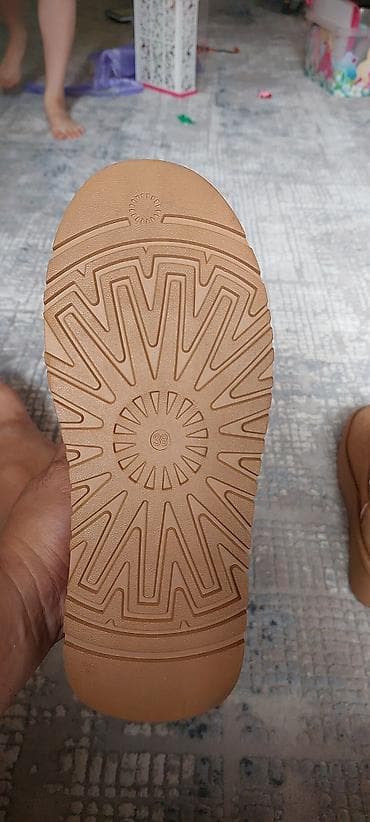 Личные вещи: Угги, 38, UGG, Новый, цвет - Коричневый — 2
