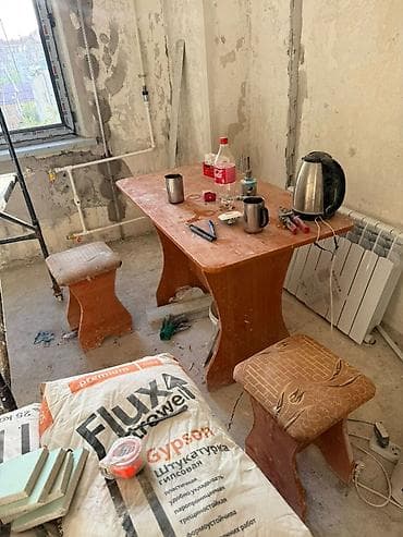 Столы: Срочно! Стол с 2-мя стульями только почистить срочно бишкек центр — 1