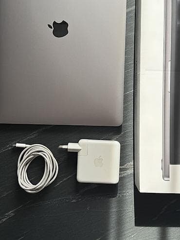 macbook 15 pro: Для учебы, Б/у, Intel Core i9, ОЗУ, RAM: 16 ГБ — 3