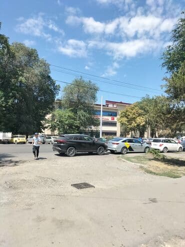 сниму квартиру в бишкеке: 1 комната, 18 м², 3 этаж, Старый ремонт — 2