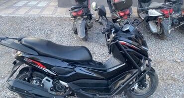 bwm самурай: Скутер/максискутер черного цвета с агрессивным спортивным дизайном — 3