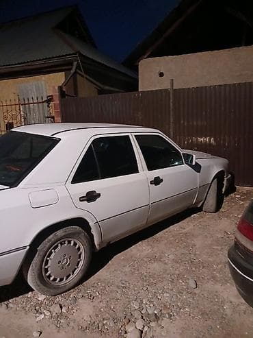 Транспорт: Mercedes-Benz W124: 1991 г., 2.3 л, Механика, Бензин, Седан — 2
