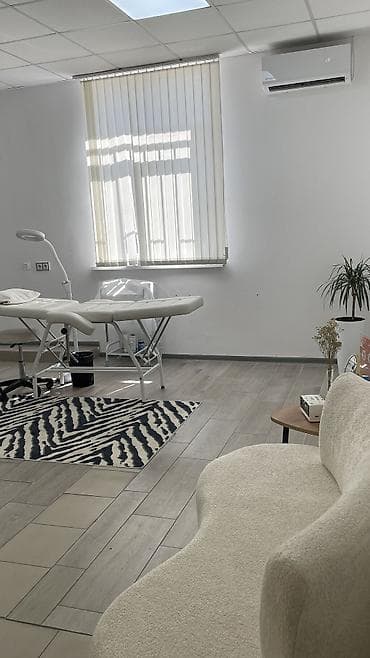Оборудование для салонов красоты: Аренда кабинетов в салонах красоты, 30 м² — 1