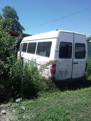 разбитые авто: Продаётся кузов микроавтобуса (белый, высокая крыша), тип — — 2