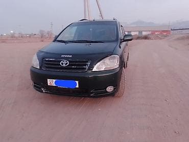 Toyota Avensis Verso: 2001 г., 2.4 л, Кол менен иштөөчү, Бензин, Вэн/Минивэн — 2