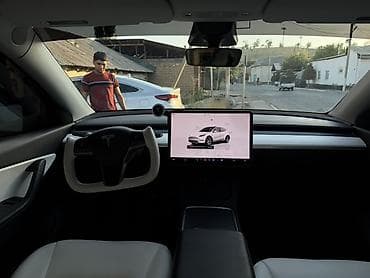 Tesla: Tesla Model Y: 2022 г., Электромобиль, Кроссовер — 3