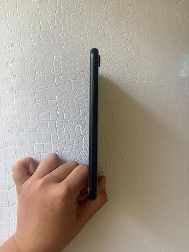 google pixel 9pro: IPhone XR, 64 ГБ, цвет чёрный - Экран 6.1", IPS Liquid Retina, True — 2