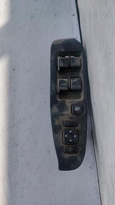 Переднее правое Subaru, 2002 г., Б/у, Оригинал