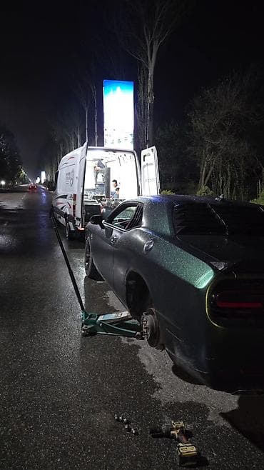 помощь авто: Мобильный шиномонтаж профессиональный выездной сервис для легковых — 4