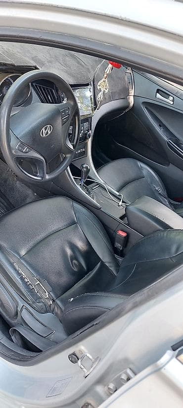 саната жолтый: Hyundai Sonata: 2010 г., 2 л, Автомат, Газ, Седан — 6