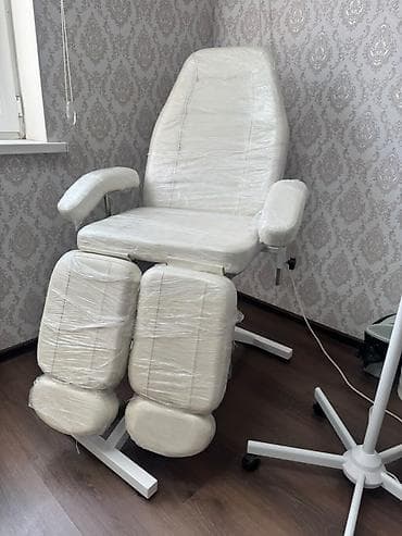 ПРОДАЁТСЯ ПЕДИКЮРНОЕ / КОСМЕТОЛОГИЧЕСКОЕ КРЕСЛО-КУШЕТКА ✨ Идеальный lalafo.kg да ПРОДАЁТСЯ ПЕДИКЮРНОЕ / КОСМЕТОЛОГИЧЕСКОЕ КРЕСЛО-КУШЕТКА ✨ Идеальный