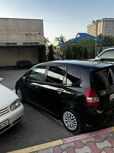 Honda Fit: 2003 г., 1.3 л, Автомат, Бензин, Хэтчбэк — 4