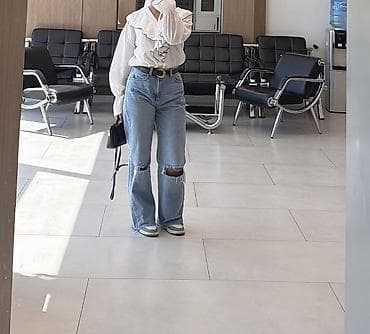 Джинсы от Stradivarius 
Отдам за 1400 с окончательно 
Состояние новое