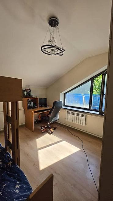 107: 🏡 Продается просторный 2-этажный дом в Бишкеке! 🏡 📍 Первомайский — 8